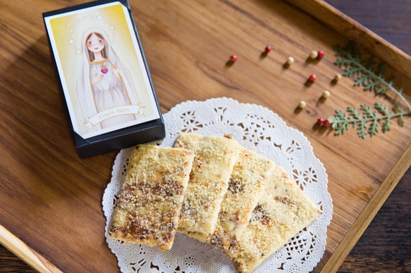 【奇跡の女神Virgin Mary】イチヂク赤ワイン漬け＆ペッパー＆チーズ 箱入りカード型クッキー・メッセージカード付 1枚目の画像