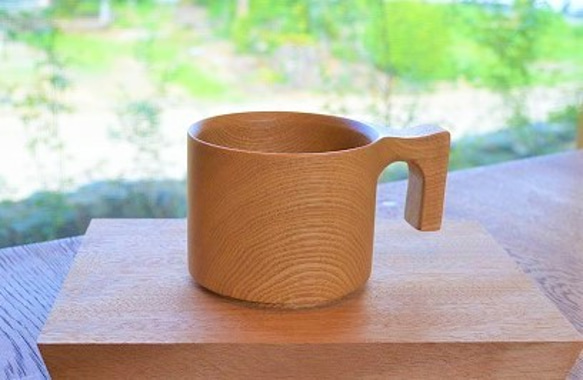 【☆人気です・父の日のプレゼントにも】たっぷり入る 木製マグカップ　タモwooden mag　タモ 0049 3枚目の画像