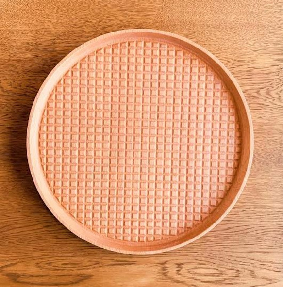 【※人気です】ラウンド トレイ-格子 -  round tray　ブナの木 2枚目の画像