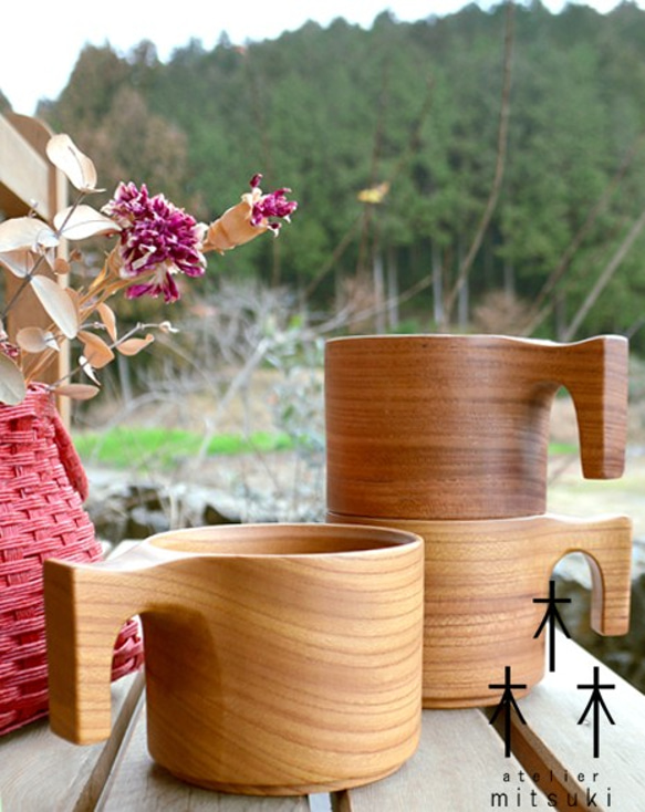 【キャンプに】たっぷり入る 木製マグカップ　wooden mag　欅　0049 1枚目の画像