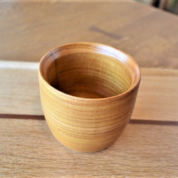 木でできた ほっこり湯呑み　wooden yunomi　欅　0017 1枚目の画像