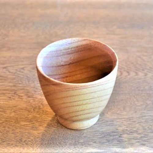 木の香り・プレゼントにも】木でできた お酒が美味しいぐい吞み wooden