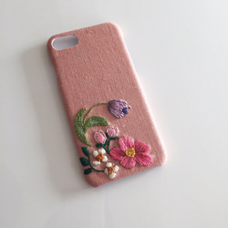 （再販）刺繍の花柄 iPhoneケース No.2 1枚目の画像