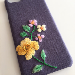 （再販）刺繍の花柄 iPhoneケース No.3 4枚目の画像