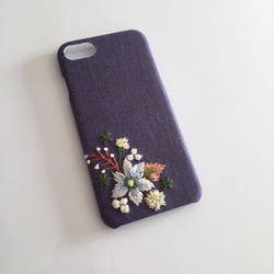 （再販）刺繍の花柄 iPhoneケース No.6 1枚目の画像