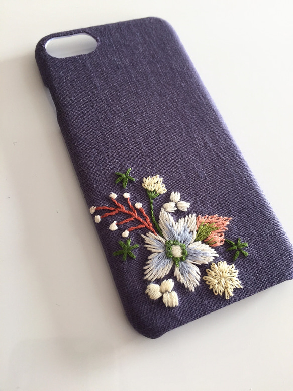 （再販）刺繍の花柄 iPhoneケース No.6 4枚目の画像