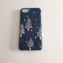 （再販）刺繍の雪降る森 iPhoneケース No.9 2枚目の画像