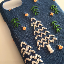 （再販）刺繍の雪降る森 iPhoneケース No.9 3枚目の画像