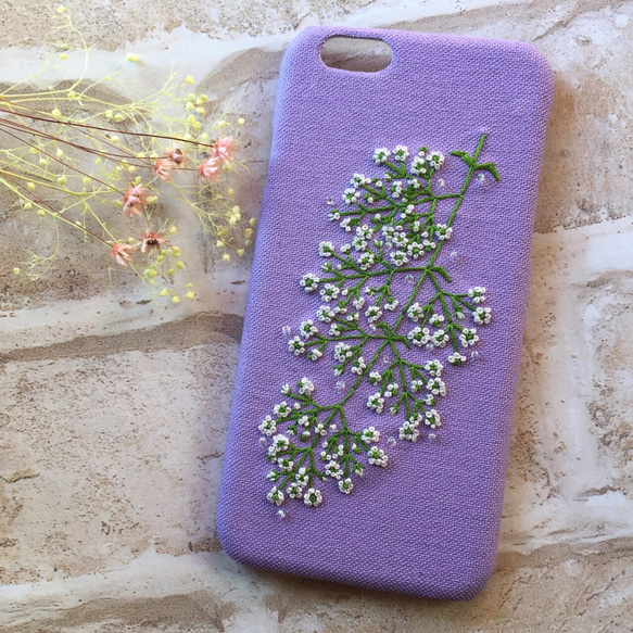 刺繍のかすみ草 iPhoneケース 2枚目の画像