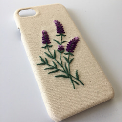 刺繍のラベンダー香る iPhoneケース 1枚目の画像