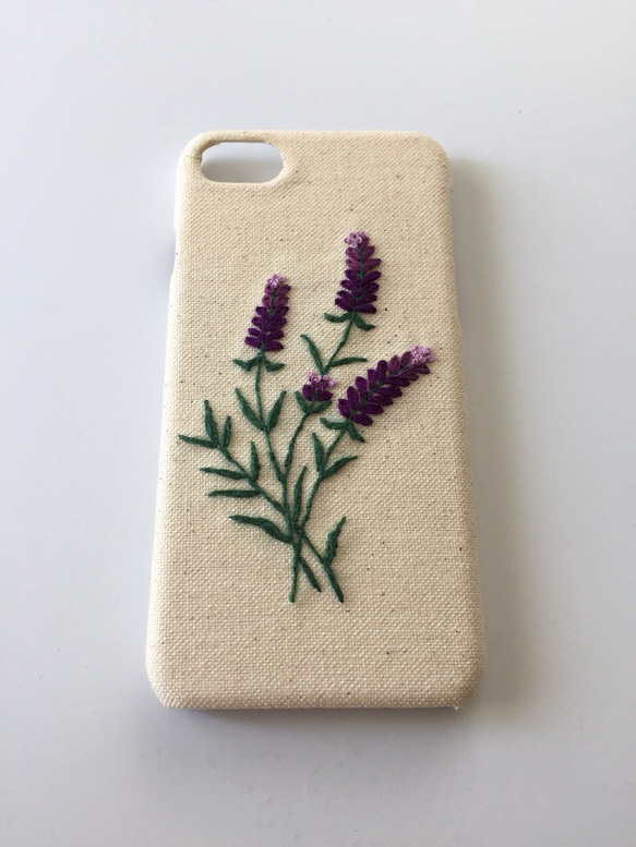 刺繍のラベンダー香る iPhoneケース 2枚目の画像