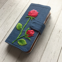 刺繍の手帳型 凛と咲く薔薇 iPhoneケース 1枚目の画像