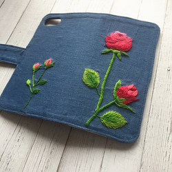 刺繍の手帳型 凛と咲く薔薇 iPhoneケース 3枚目の画像