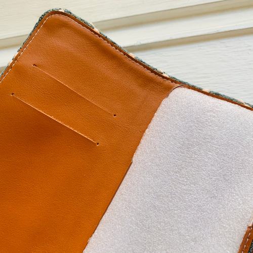 ミナペルホネン＆本革◎手帳型スマホケース タンバリン green