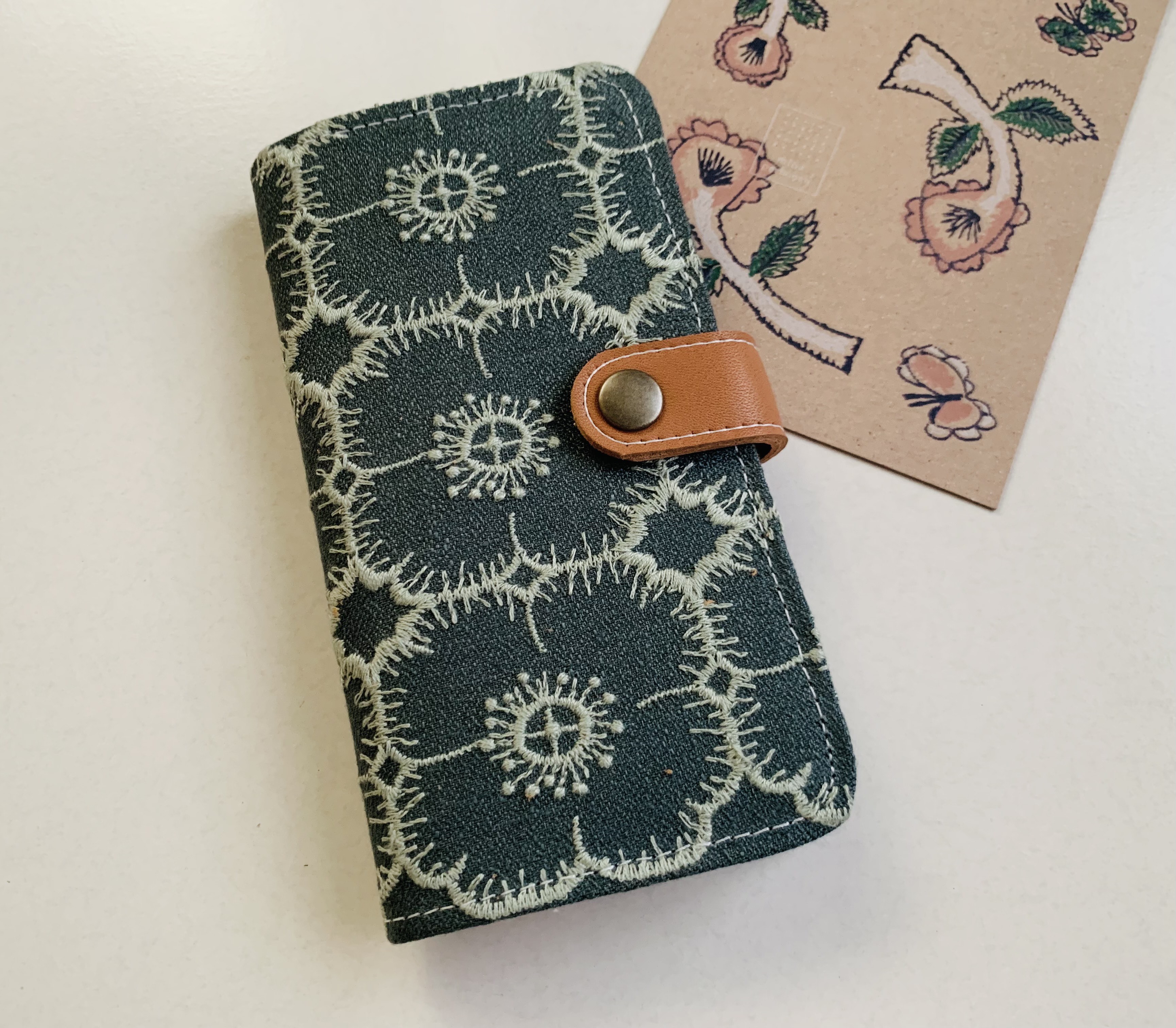 本革＆ミナペルホネン　手帳型スマホケース　iPhoneケース　アネモネ　モスグリーン　全機種作製可能　アンドロイド