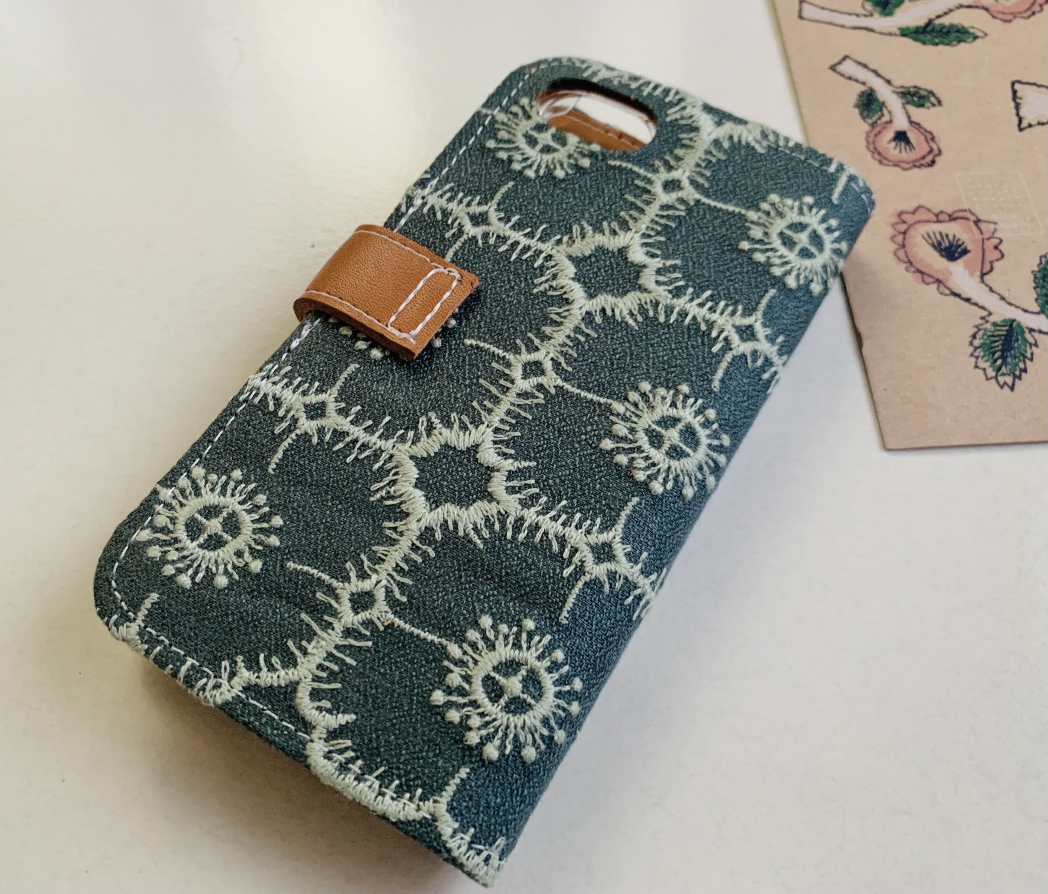 本革＆ミナペルホネン　手帳型スマホケース　iPhoneケース　アネモネ　モスグリーン　全機種作製可能　アンドロイド