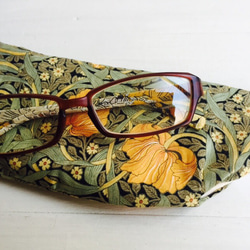 ウィリアムモリスの眼鏡ケース ピンパーネル 人気柄♡ サングラス入れ 2枚目の画像