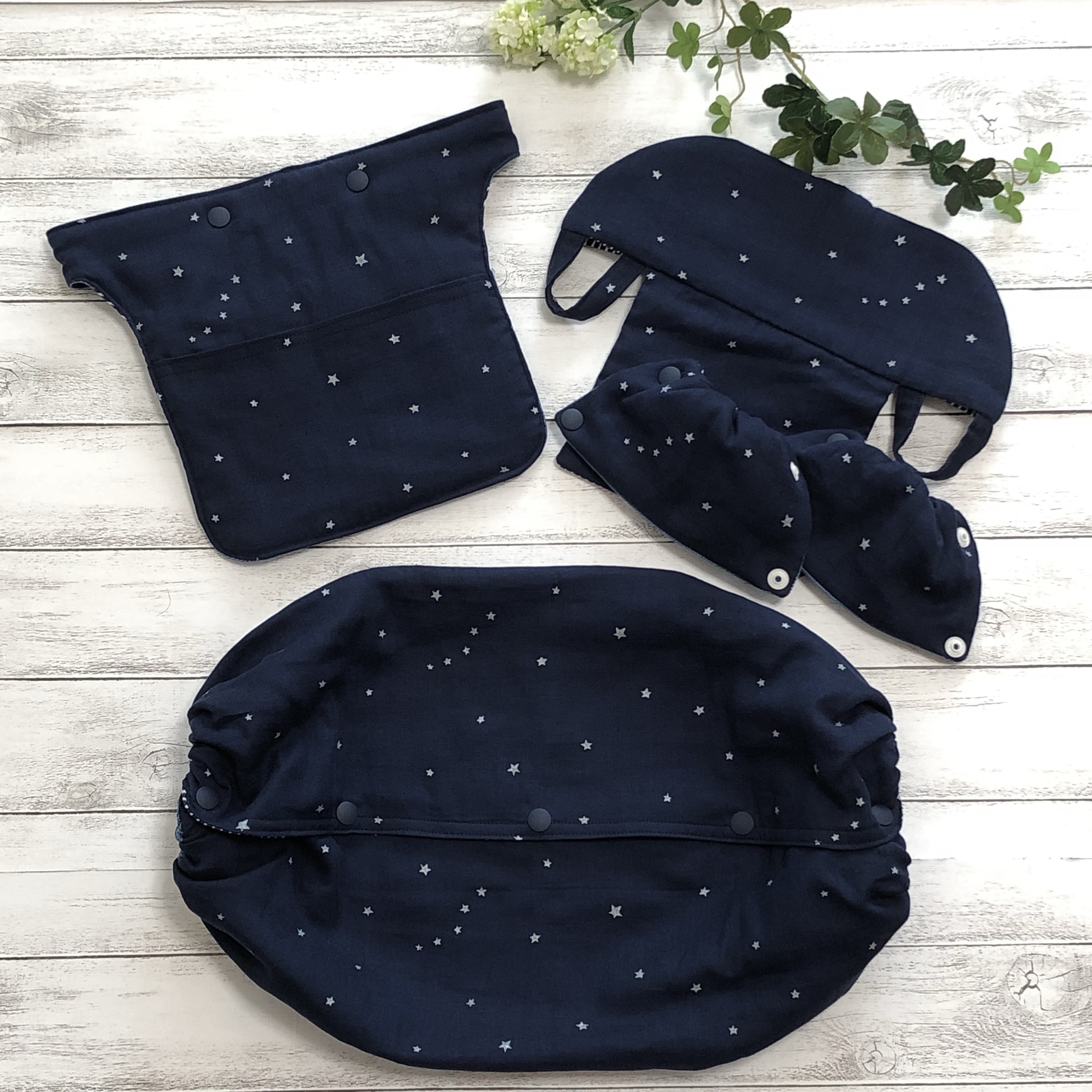 アンジェレッテ用 首回りカバー&抱っこ紐スタイ&よだれパッド&収納カバー 4点セット❁﻿星柄ネイビー×ヒッコリー❁