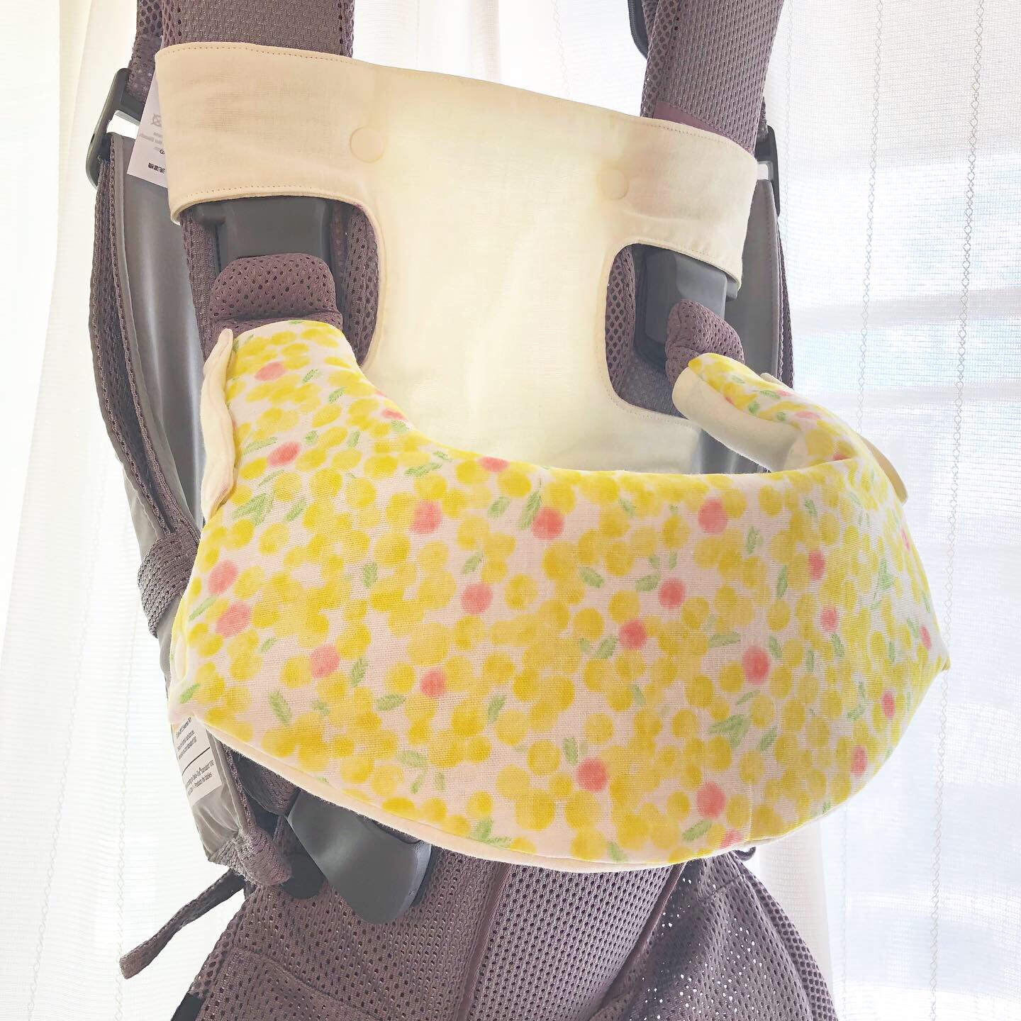 6mama様☆専用　ベビービョルンonekai 抱っこ紐　よだれ首回り胸元カバー BABYBJORN 【抱っこひもカバー】ベビービョルンonekai(air) one