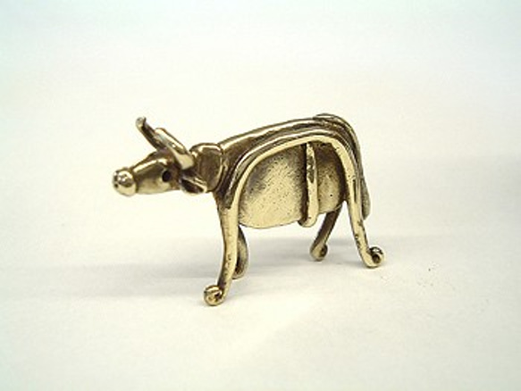 Miniオブジェ　「牛」 1枚目の画像