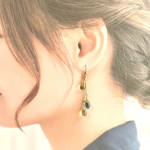 チェコガラスビーズ透明感のあるピアス、イヤリング ピアス（フック