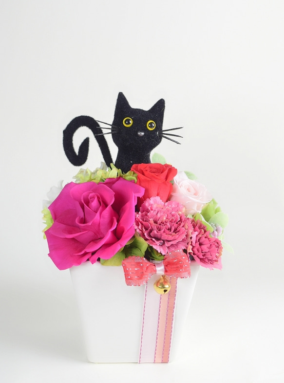 花畑の猫(ピンク)／プリザーブドフラワー カーネーション 薔薇
