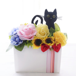 花と猫(ビンク系)／プリザーブドフラワー   猫　薔薇  カーネーション ひまわり フラワーギフト 花 招き猫 No.2 2枚目の画像