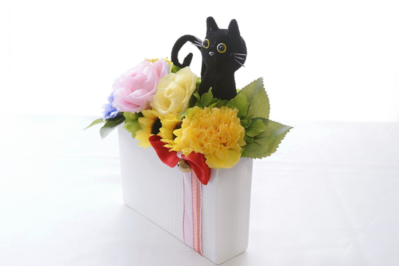 花と猫(ビンク系)／プリザーブドフラワー   猫　薔薇  カーネーション ひまわり フラワーギフト 花 招き猫 No.2 3枚目の画像