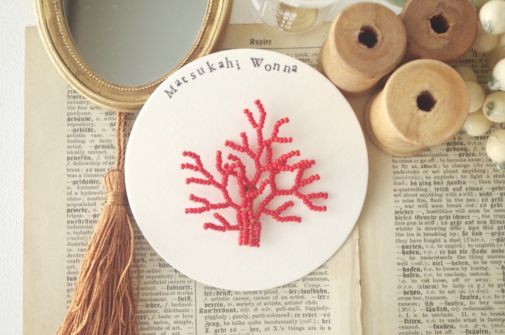 珊瑚のブローチ / 真紅 / マリンルックに合わせたい真っ赤なブローチ