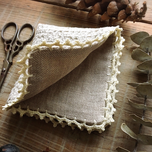 手編みレースのリネンハンカチ＊ワッフルミニ＊生成×クリーム