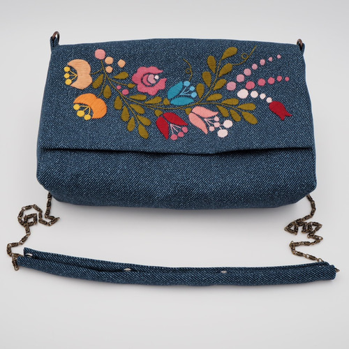 デニム風財布刺繍付き