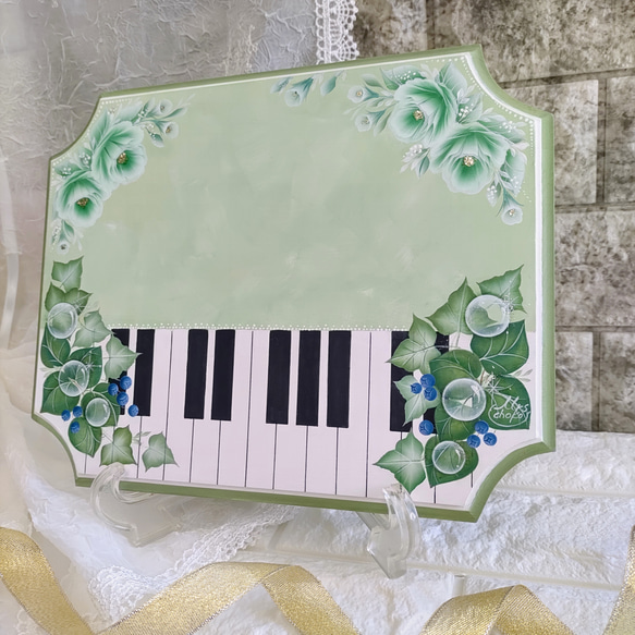 グリーン好きなあなたへ♪薔薇＆ベリー＆グリーン＊涼やかピアノ鍵盤ボード♪＊表札 看板【P012】 3枚目の画像