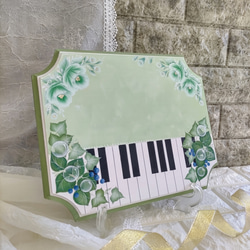 グリーン好きなあなたへ♪薔薇＆ベリー＆グリーン＊涼やかピアノ鍵盤ボード♪＊表札 看板【P012】 4枚目の画像