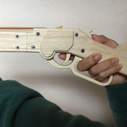 木製 ウインチェスター風10連発 輪ゴム銃 5枚目の画像
