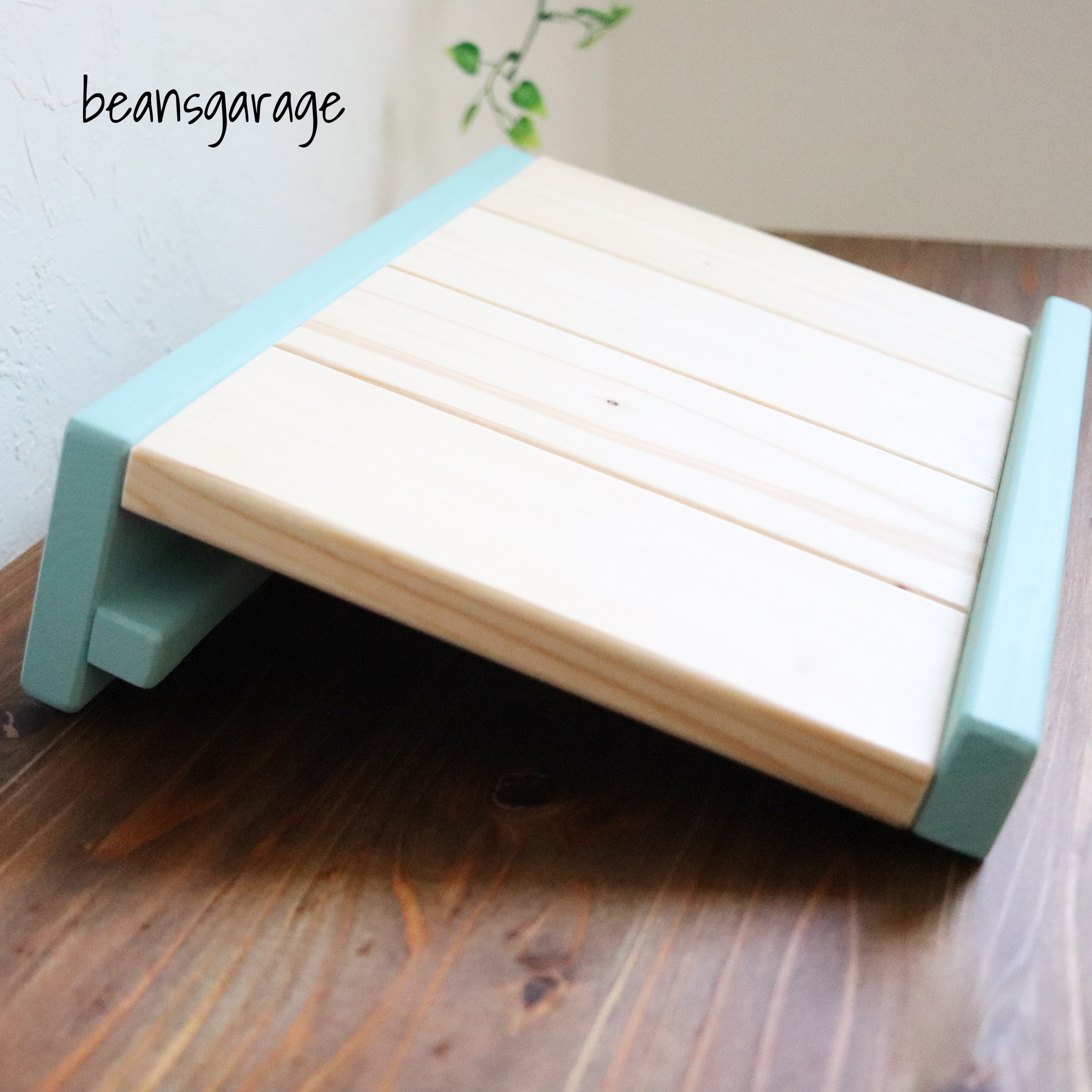 パソコンスタンドになるスマホスタンド 選べる8色 無垢材 タブレットスタンド ブックシェルフ 本棚 写真立て