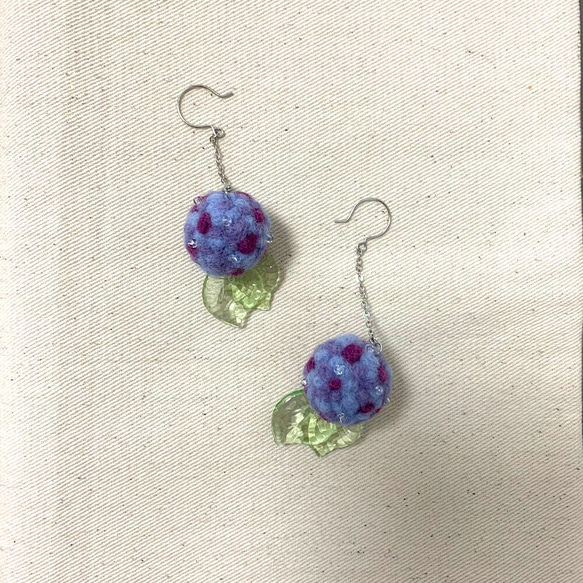 ＊紫陽花のピアス＊ 2枚目の画像