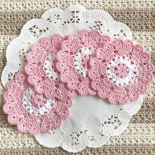 ドイリー❤️2点おまとめ ドイリー❤️2点おまとめ ☆・*レース編みドイリーhandmadeNo.・*☆ 編み図