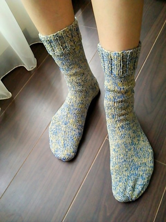綿１００％・手編み靴下♪ソックス・冷房対策にも（青ｘ黄） 2枚目の画像