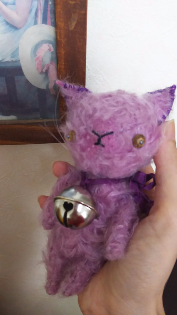 ハンドメイド*モヘアの紫の猫*グラスアイ 2枚目の画像