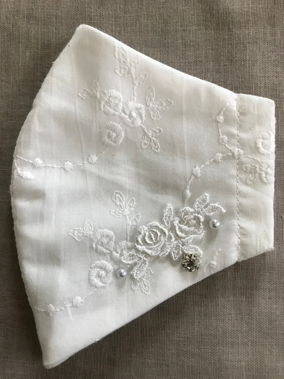 エレガントローズ 立体マスク パール＆ラインストーン ＆薔薇 結婚式  