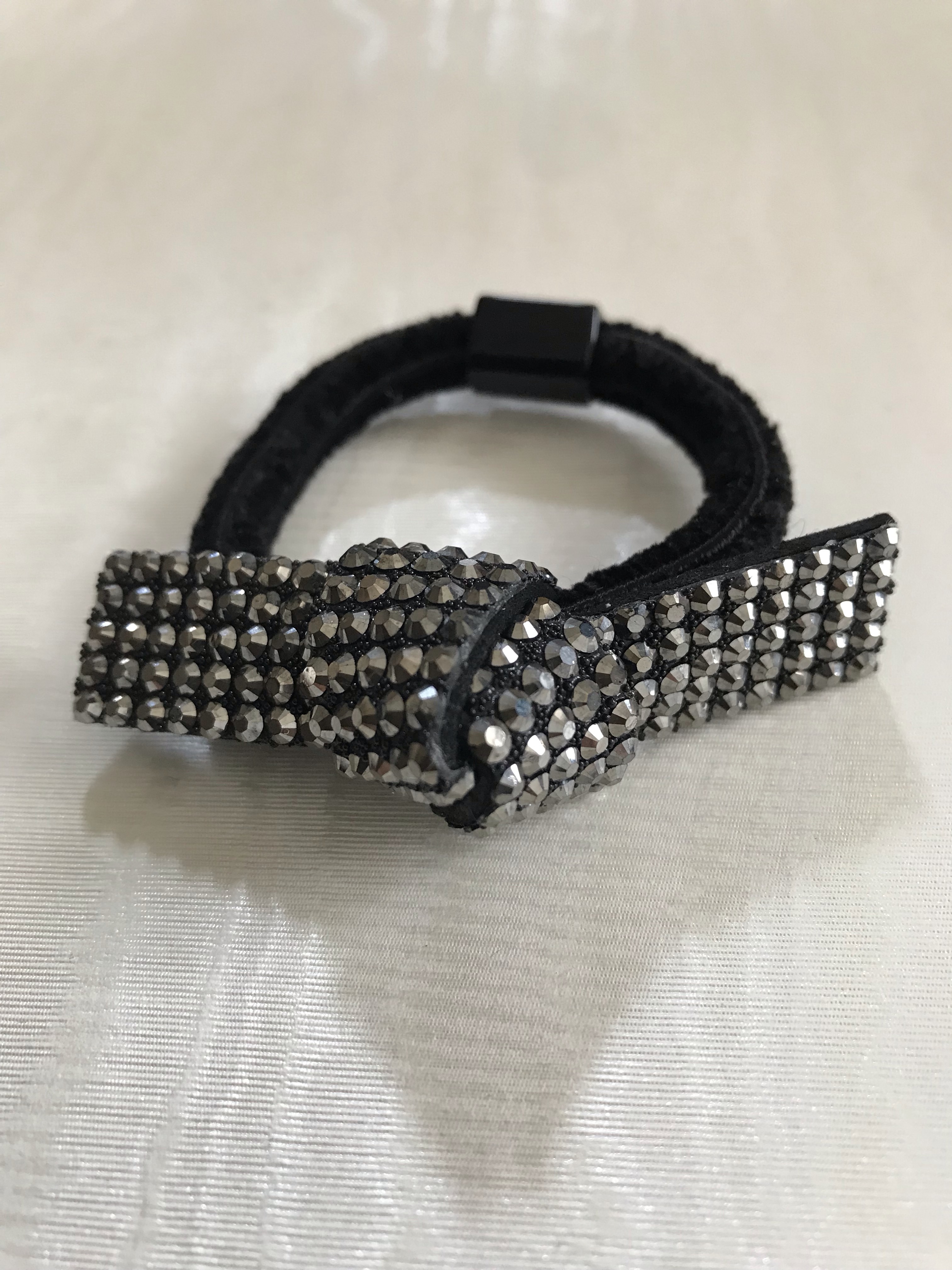 acca ストーンヘアゴム　ベージュ acca ストーンヘアゴム ベージュ 公式】ACCA(アッカ) オンライン