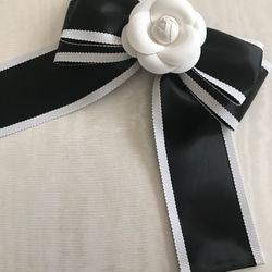 シャネル　コサージュ　リボン　ブローチ　白レース＆黒サテンリボン　メッシュ シャネル コサージュ リボン ブローチ 白レース＆黒サテンリボン