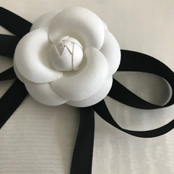 レザー カメリア 細リボン コサージュ ブローチ コサージュ Ruban N