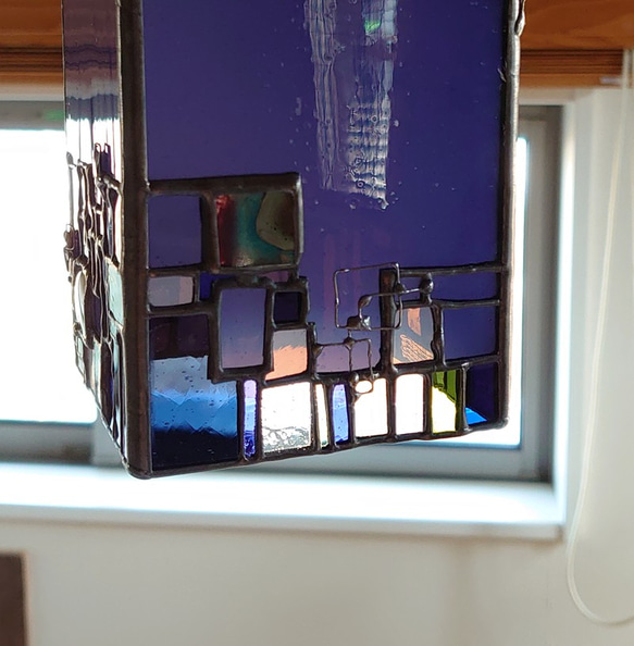 ガラスライトシェード ・青紫・灯具付き 7枚目の画像