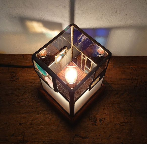置き型ガラスランプシェード -青系水玉- ・灯具付き 8枚目の画像