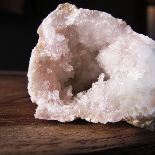 ｷﾗｷﾗ水晶ｼﾞｵｰﾄﾞAAA(ランダム)ﾓﾛｯｺ産/ﾚﾋﾞｭ-掲載/41再販/t522