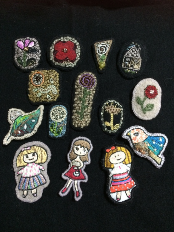 身長８センチの女の子No.2 刺繍ブローチ 4枚目の画像