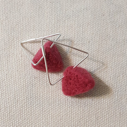 毛豆 莓果軟糖｜幾何三角形X三角錐 羊毛氈純銀耳環 第7張的照片