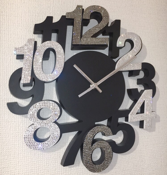 【ギフト用にも人気！】★人気No.2★スワロフスキーデコ オリジナル掛け時計(ブラック✖️ホワイト) 3枚目の画像