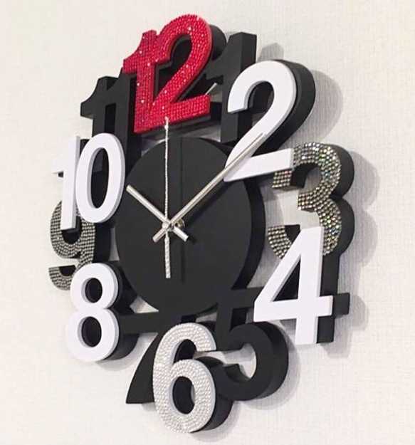 【送料無料】大人気！フェラーリカラー☆スワロフスキーデコ オリジナル掛け時計 2枚目の画像